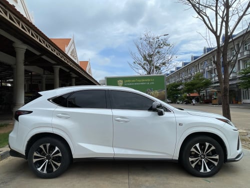 Lexus NX300t 2018 F-Sport (originally) Full option ឡានសា្អត 38000$ ចចារ