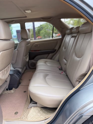 Lexus RX 300 ឆ្នាំ2000 ប៉ុង2 ប្រើសាំងហ្គាសតម្លៃចរចារបាន