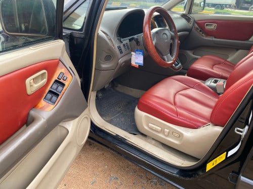 Lexus RX 300 99 p2ហ្គាសរួច ឡានស្អាតអត់បុកប៉ះ