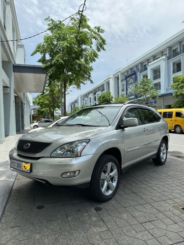 Lexus Rx 330 04 pong2 half full
