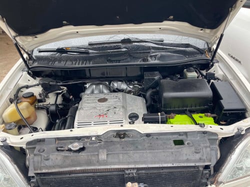 Lexus Rx300ឆ្នាំ1999ប៉ុង2ឡានថ្មីលក់8400ចចារ