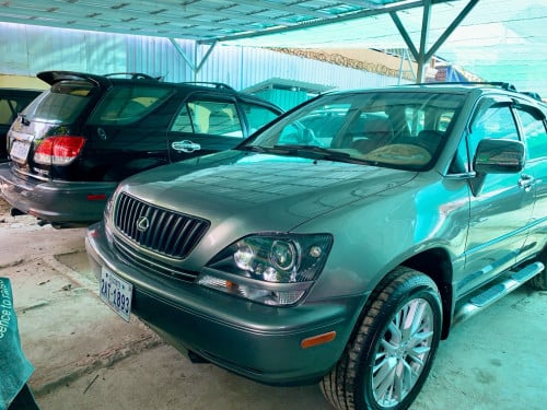Lexus Rx300 ឆ្នាំ 2000 ប៉ុង1