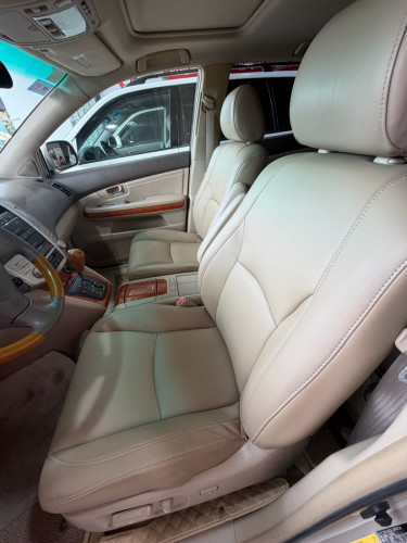 Lexus RX330 ប៉ុង1