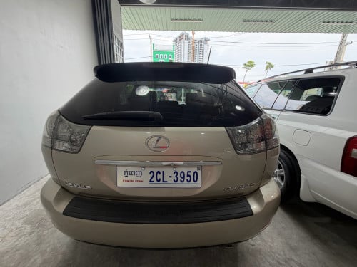 Lexus RX330 ប៉ុង1