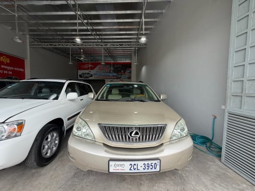 Lexus RX330 ប៉ុង1