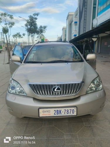 Lexus Rx330 ឆ្នាំ ០5 ប៉ុង  2  ពាក់កណ្ដាល ហ្វូល