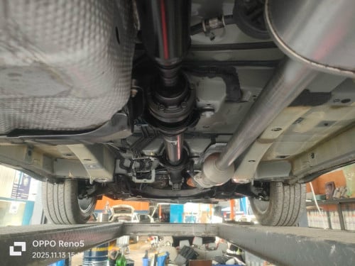 Lexus Rx330 ឆ្នាំ ០5 ប៉ុង  2  ពាក់កណ្ដាល ហ្វូល