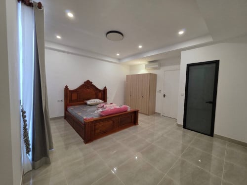 Link House For Rent at Borey Rumduol Garden Phnom Penh Park