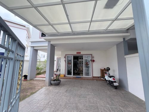 Link house for rent at  Orkide The Botanic City