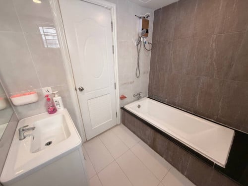 Link house for rent near Aeon2 mall SenSok