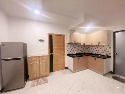 LUXURY 1-BEDROOM