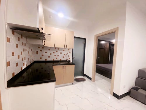 LUXURY 1-BEDROOM