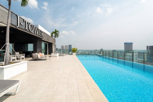 Luxury Condo J-tower  for Rent — BKK1