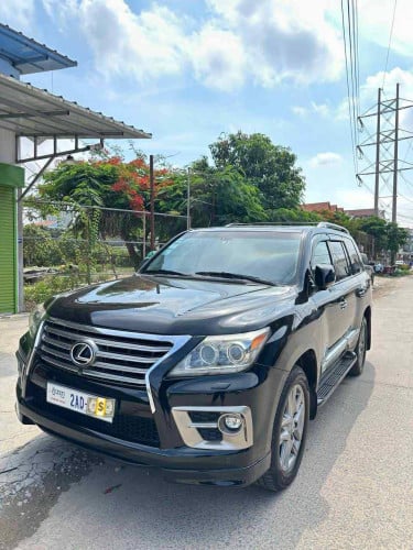 LX570 2013 full options Eco