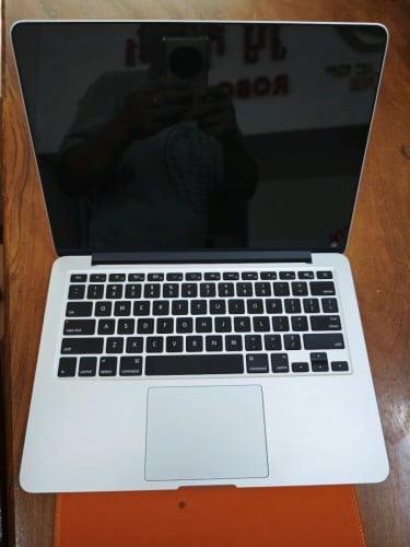 MacBook Pro 13.3"  CPU intel Core i7/RAM 16GB/Storage SSD 1TB/Screen 13.3"