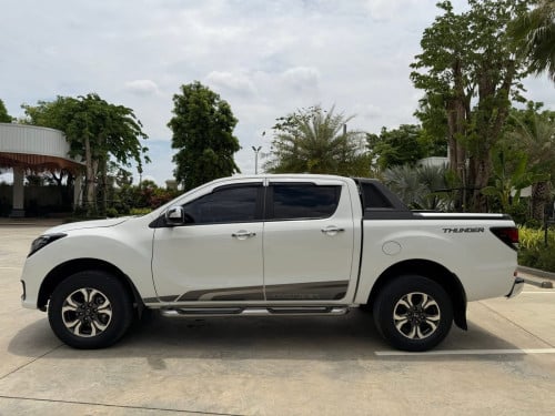 Mazda BT50 Thunder 2021 full 3.2L 4x4 ឡានថ្មីគ្មានទាស់