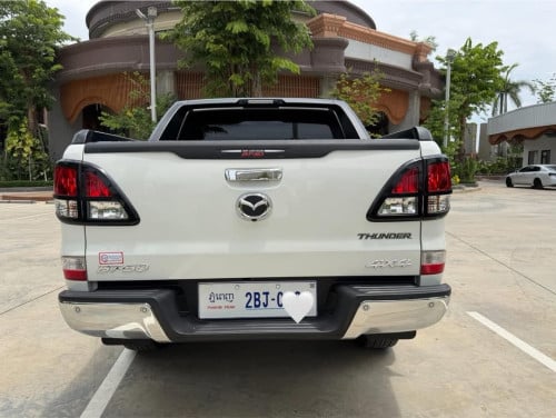 Mazda BT50 Thunder 2021 full 3.2L 4x4 ឡានថ្មីគ្មានទាស់