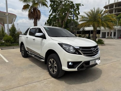 Mazda BT50 Thunder 2021 full 3.2L 4x4 ឡានថ្មីគ្មានទាស់