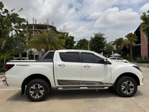 Mazda BT50 Thunder 2021 full 3.2L 4x4 ឡានថ្មីគ្មានទាស់
