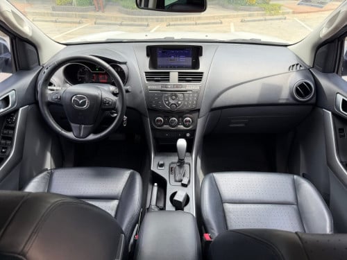 Mazda BT50 Thunder 2021 full 3.2L 4x4 ឡានថ្មីគ្មានទាស់