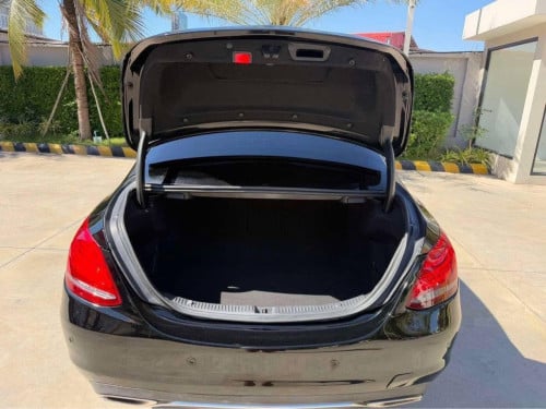 Mercedes Benz C300 2015 For Rent /出租