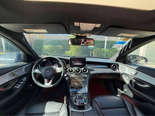 Mercedes Benz C300 2015 For Rent /出租