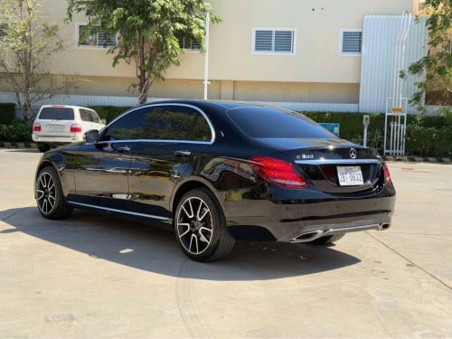 Mercedes Benz C300 2015 For Rent /出租