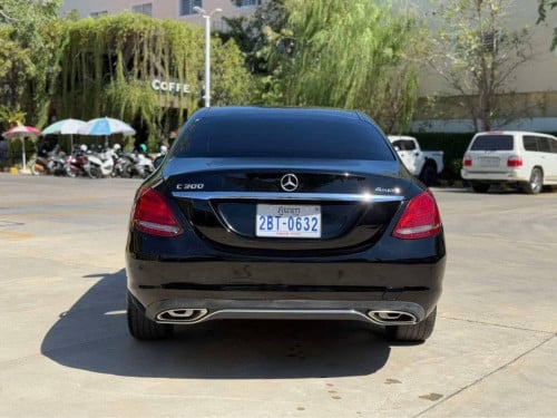 Mercedes Benz C300 2015 For Rent /出租