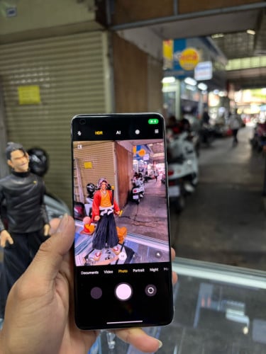Mi11Utra 256G Ram12G Sim2 CH ដានអេក្រង់អត់ស្គេន