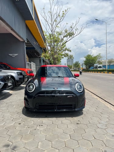 Mini cooper John cooper works electric 2025