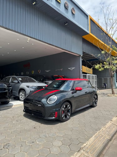 Mini cooper John cooper works electric 2025