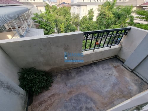 N062 | Beautiful Loft Classical Styled Apartment For Rent In Sen Sok Area