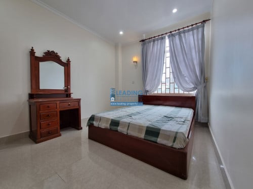 N089  | Boeng Trabek, 2 Bedrooms Apartment For Rent with Car Park