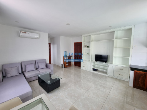 N1044 | Western Bright 1 Bedroom Apartment For Rent Near Russian Market