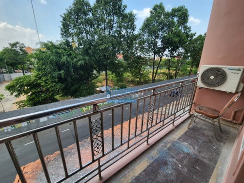 N589 | Nice Balcony 2 Bedrooms Apartment For rent Near Riverside