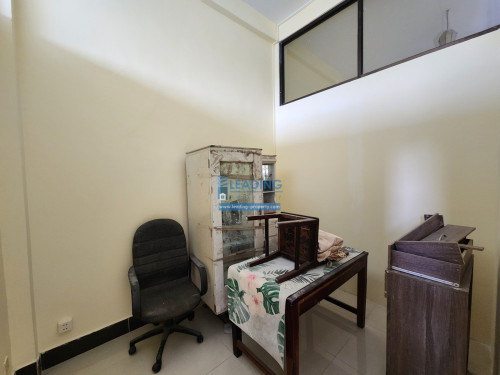 N589 | Nice Balcony 2 Bedrooms Apartment For rent Near Riverside