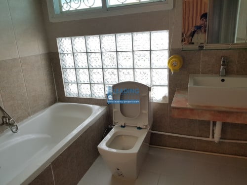 N590 | Serviced Apartment 1 Bedroom For Rent in Boeng Trabek Area