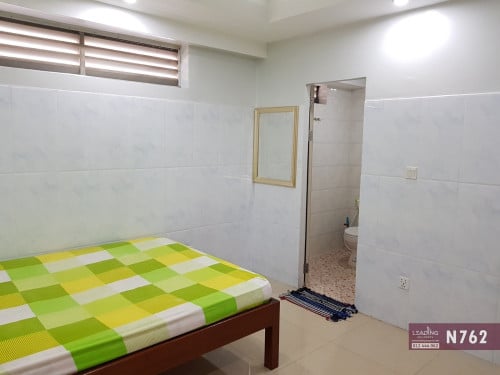 N762 | Budget Studio Apartment with Elevator For Rent Near Rupp