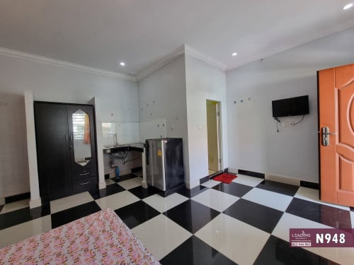 N948 | Elevator Studio Apartment with Private Balcony For Rent Near Central Market