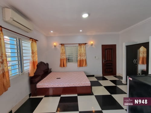 N948 | Elevator Studio Apartment with Private Balcony For Rent Near Central Market