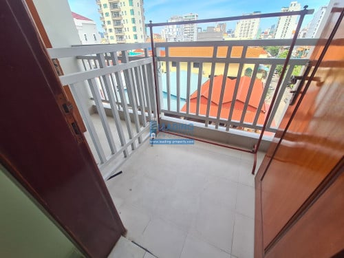 N971 | Elevator Western 1 Bedroom Apartment For Rent Near Russian Market Free Wifi
