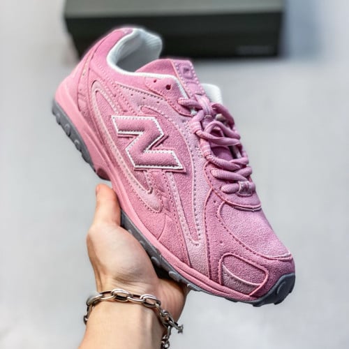 New Balance 204L Sneakers
