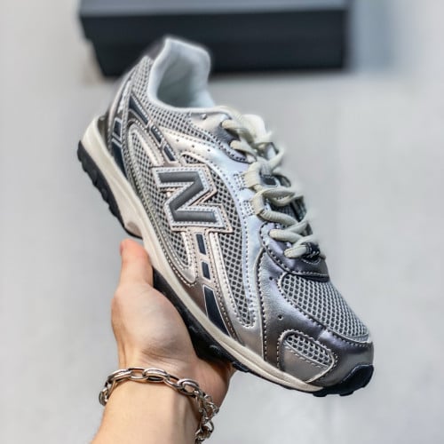 New Balance 204L Sneakers