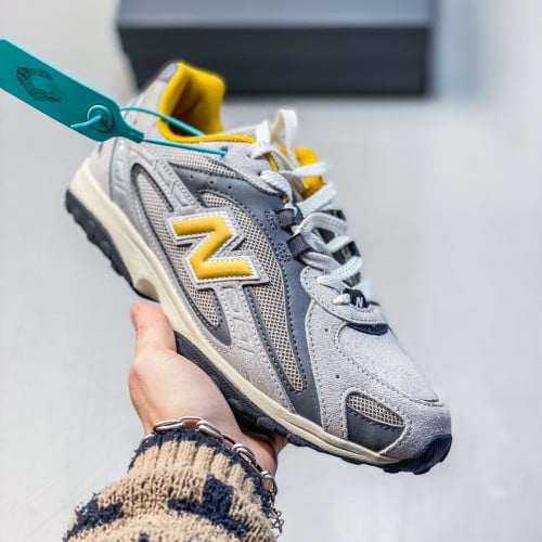 New Balance 204L Sneakers