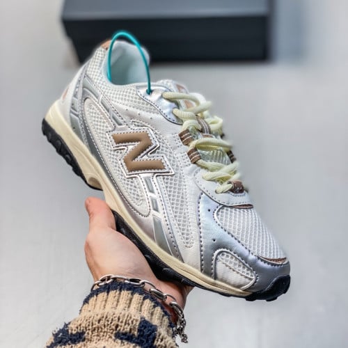 New Balance 204L Sneakers
