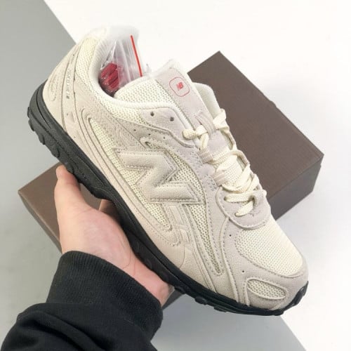 New Balance 204L Sneakers