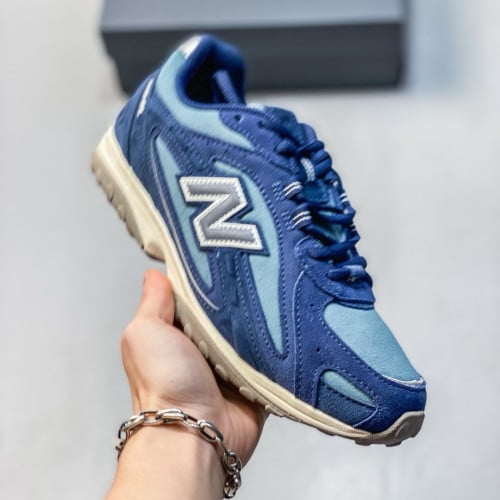 New Balance 204L Sneakers