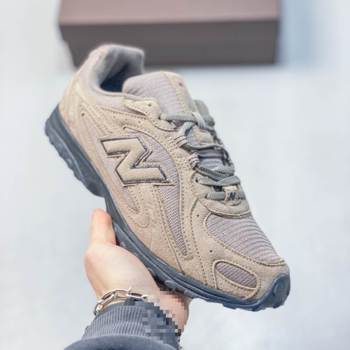 New Balance 204L Sneakers