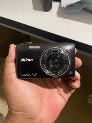 Nikon S3400