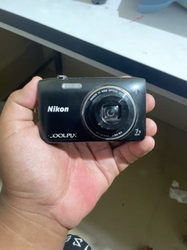 Nikon S3400